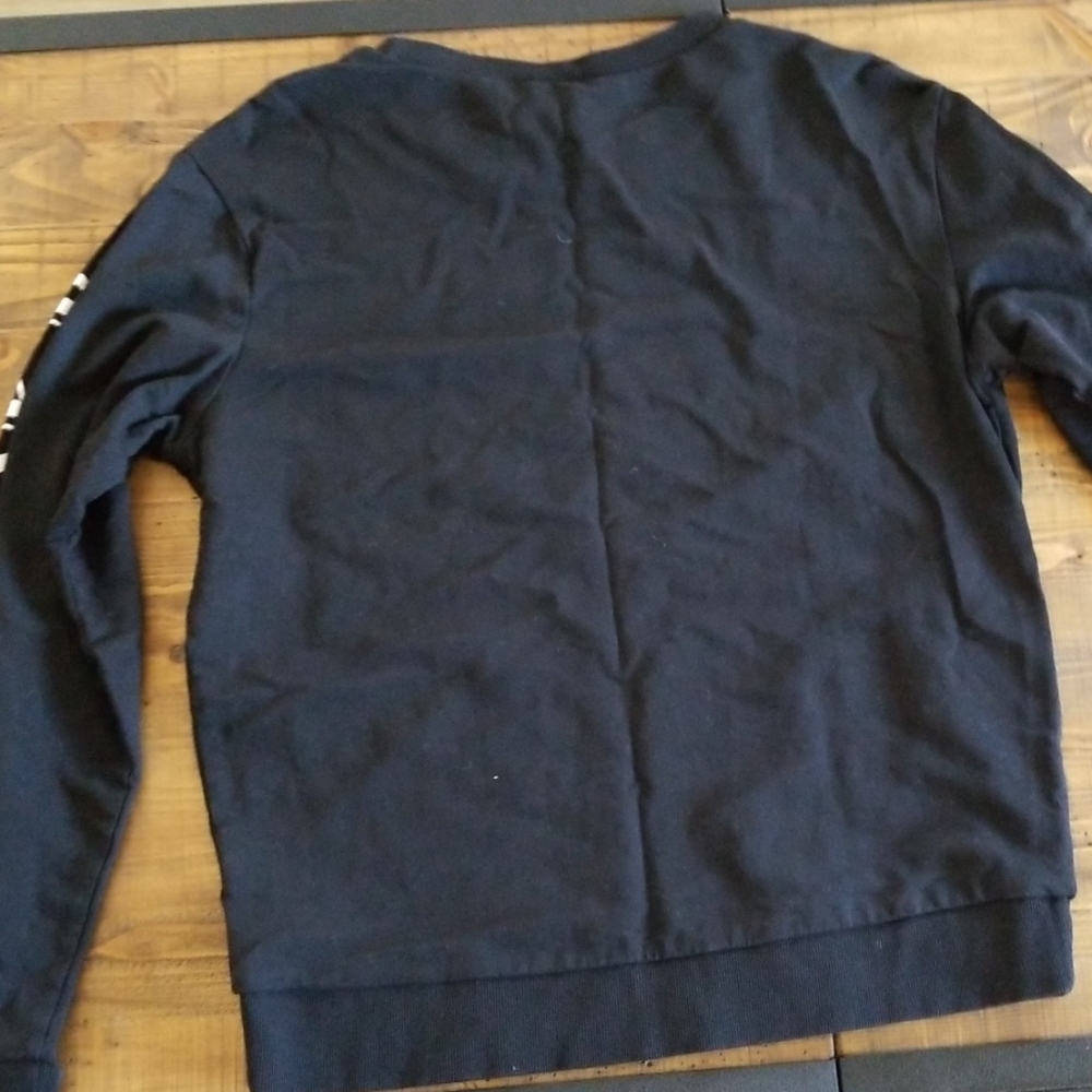 🐳 7For$20 Divided Black Pullover Sweater - Picture 5 of 5